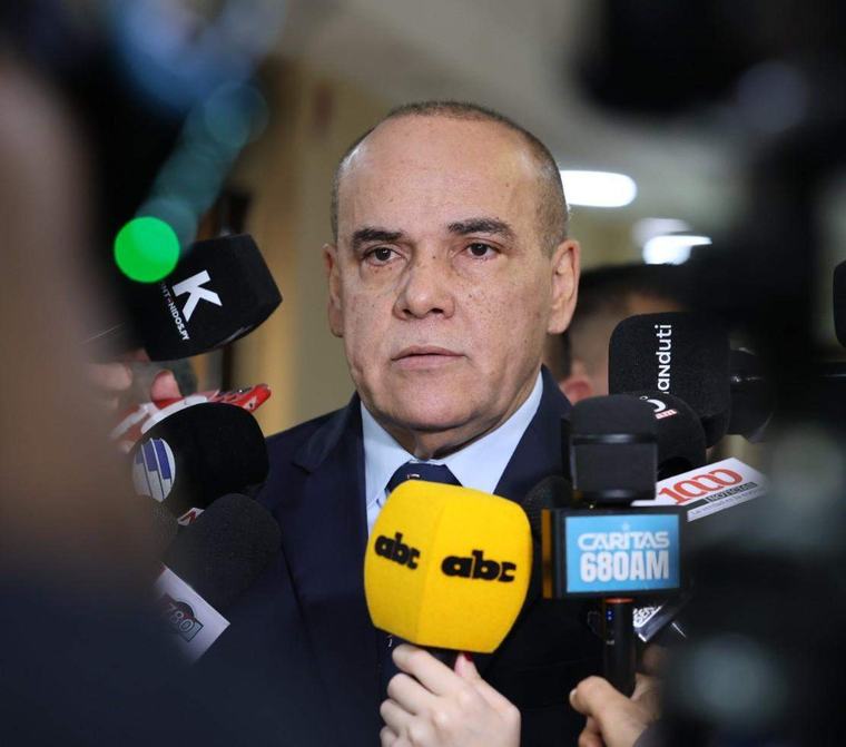 Bachi justifica demora en integrar comisión del IPS: “No puedo ser niñero de los colegas”