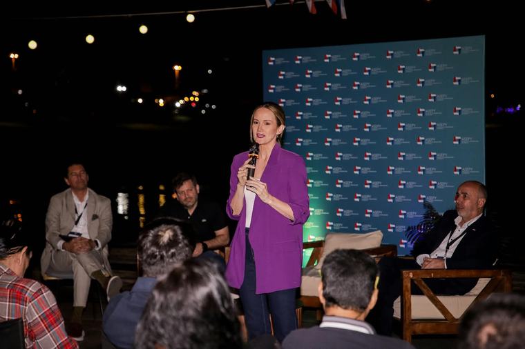 Sole Nuñez promete punto final a burocracia corrupta que exprime a las Mipymes