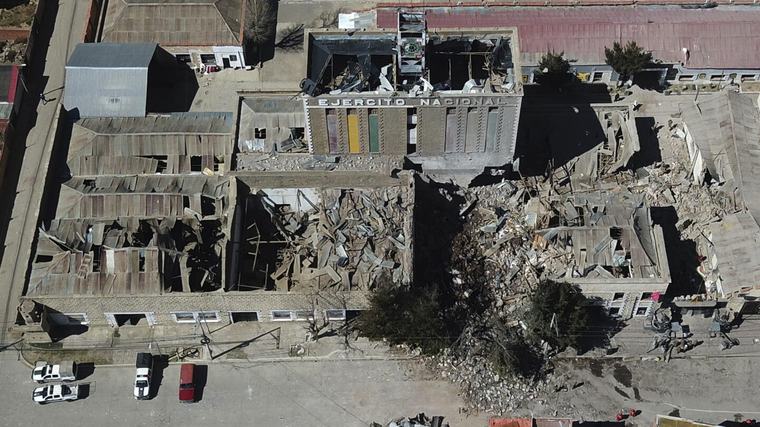 Explosiones en cuartel de Bolivia dejan 14 militares desaparecidos