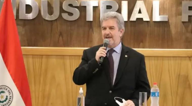 Industriales ponen el freno a más impuestos y exigen ordenar primero el gasto público