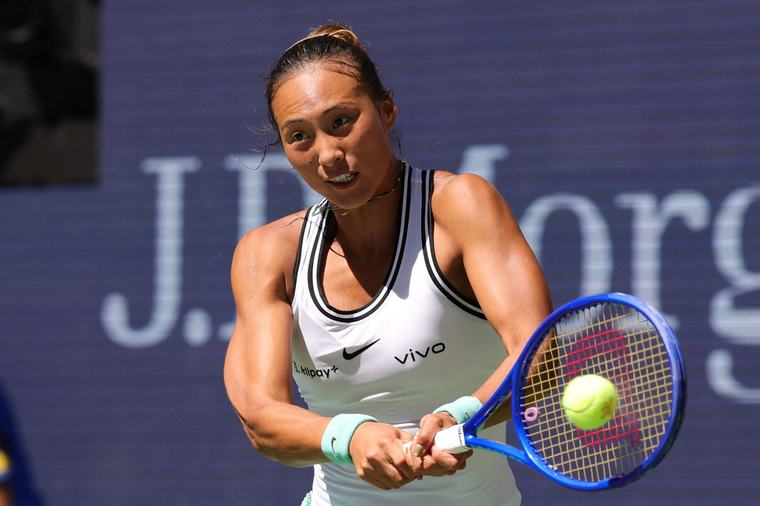 La china Zheng Qinwen elimina a Swiatek del US Open