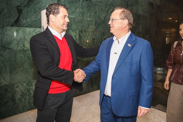 Camilo Pérez plantea una Municipalidad más ágil para impulsar el desarrollo urbano