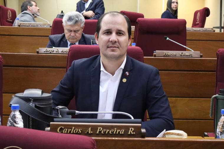 Elecciones: Carlos Pereira dice que el encarnaceno tiene el desafío de avanzar o ir hacia el pasado