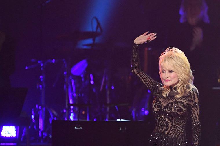 Trump lamenta la muerte de Dolly Parton y decreta una semana de luto en su honor