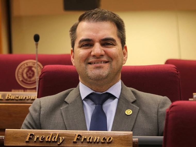 Diputado impulsa sanciones para morosos de prestación alimentaria