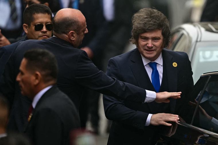 Milei rechaza flexibilizar sus políticas de austeridad para buscar una reelección