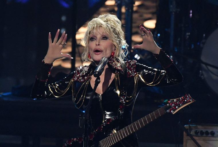 Beyoncé, Paul McCartney y Sabrina Carpenter se suman a los tributos a Dolly Parton