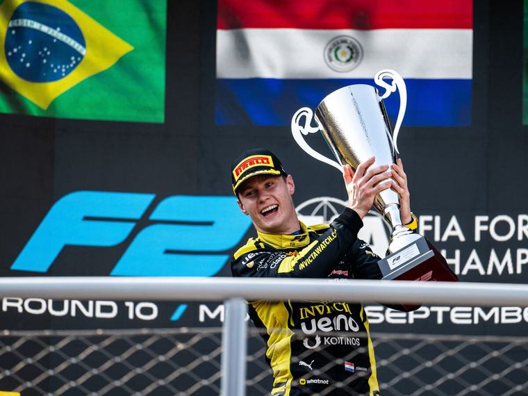 Joshua Dürksen domina Monza y corona un doblete para la historia