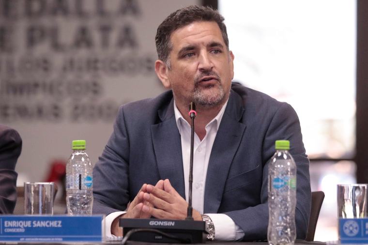 Enrique Sánchez impulsa cambiar los nombres de calendario en el fútbol paraguayo