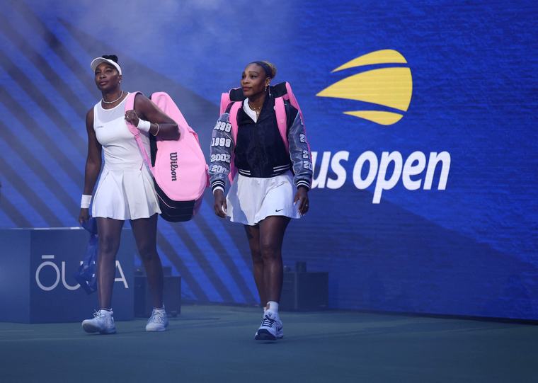 Serena y Venus Williams rozan la victoria en su emotivo regreso al US Open