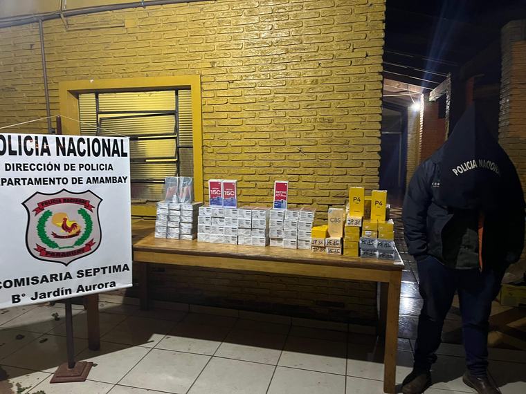 Un hombre fue detenido con más de 100 celulares en Pedro Juan Caballero