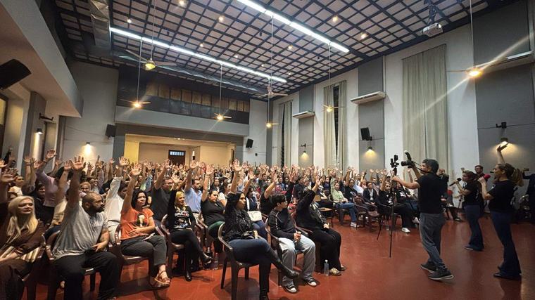 Médicos en pie de guerra: rechazan por unanimidad oferta del Gobierno
