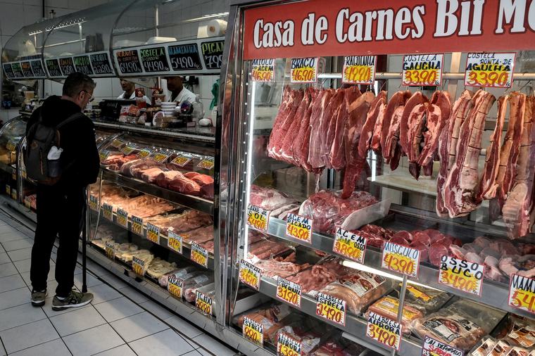 La UE suspende a partir del jueves la importación de carne de Brasil