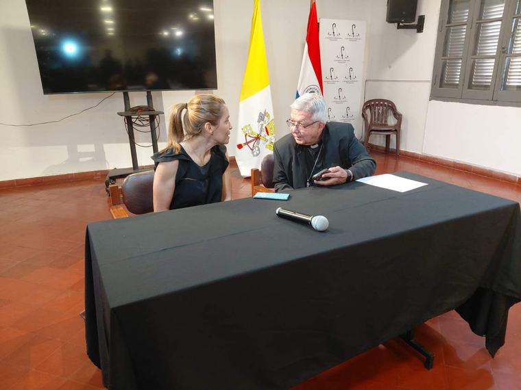 Crisis sanitaria: médicos reciben apoyo y “bendición” del arzobispo de Asunción