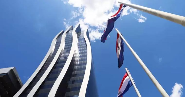 Paraguay: FMI prevé un déficit de 3,5% del PIB en 2026 y pide volver al límite fiscal en 2028