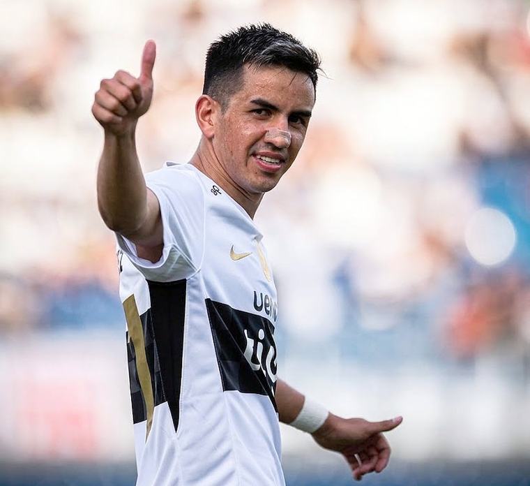 La formación de Olimpia para el añejo clásico en Sajonia