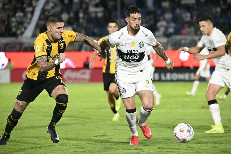 Olimpia y Guaraní igualan en el clásico más añejo que tuvo a debutantes