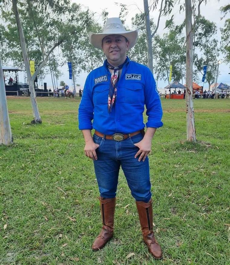 Líder Amarilla pide a Peña organizar una carrera mundial de caballos