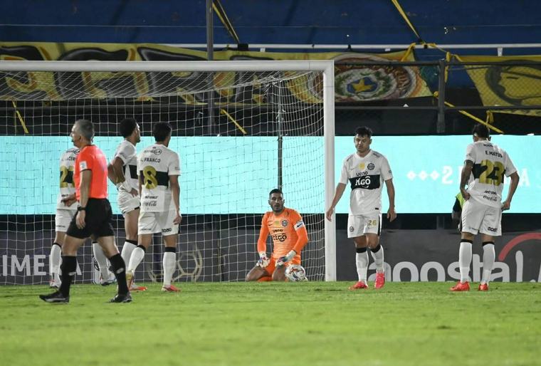 Olimpia: ¿A cuántos puntos quedó de 2 de Mayo en la tabla?