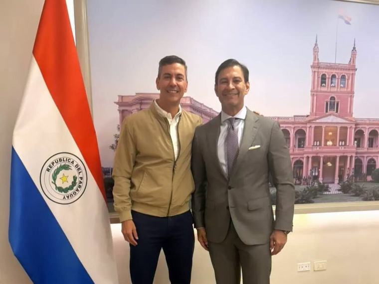 Senador Ovelar destaca inversión de Peña en salud