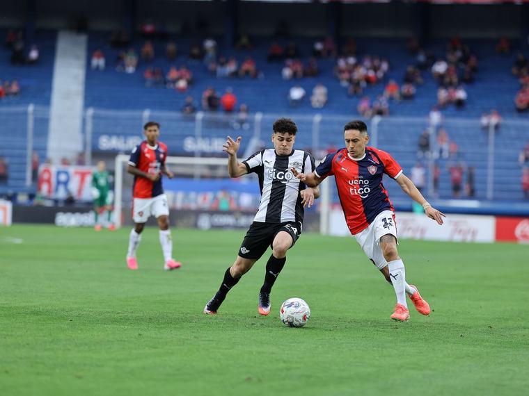 ¿Mala suerte en Cerro? Costas recurre a la plantilla relegada frente a diez bajas por lesión