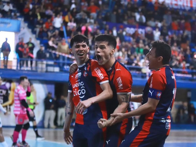 Cerro pega primero y puede ser campeón en casa en la Liga Premium