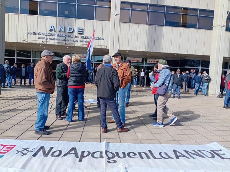 Sitrande acusa al Gobierno de distraer a la población con creación de ente regulador