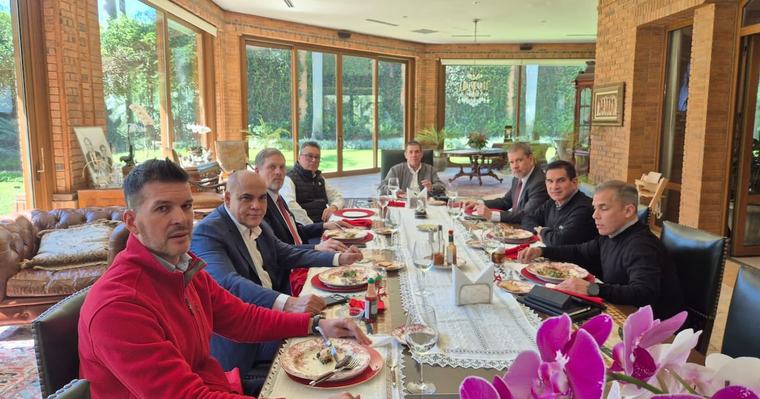 Bancada oficialista define a Salud como prioridad presupuestaria para 2027