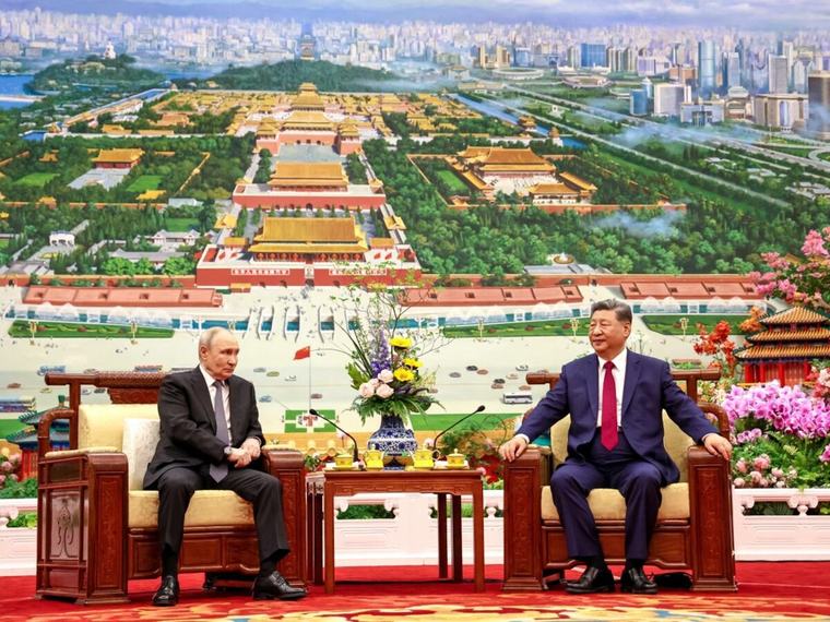 Posible cumbre Trump, Putin y Xi Jinping