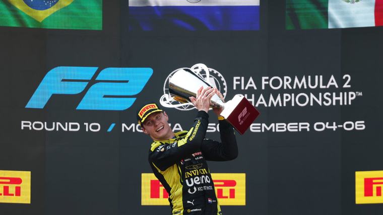 Joshua Dürksen mete un fantástico doblete en Monza