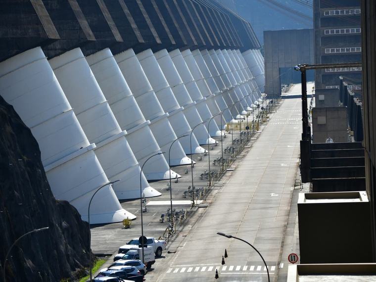Itaipú 2027: proponen tarifa neutra frente a presión política brasilera
