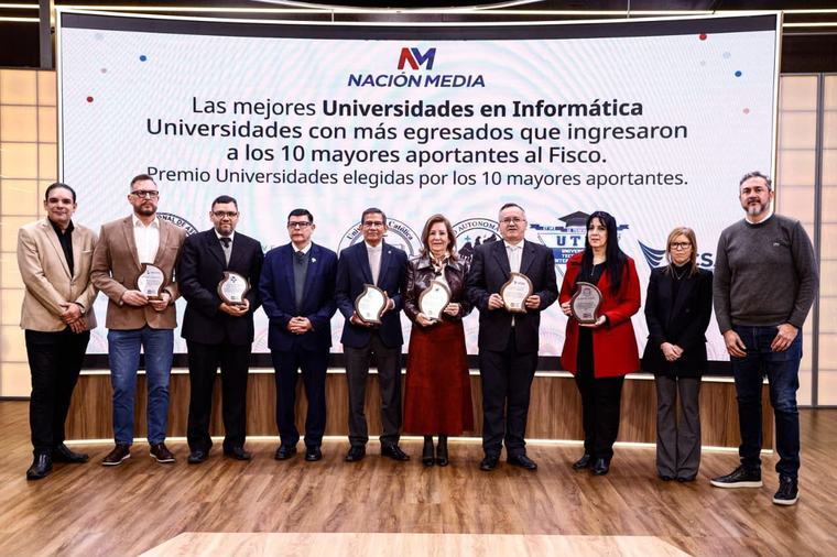 Reconocen a universidades por la empleabilidad de sus egresados