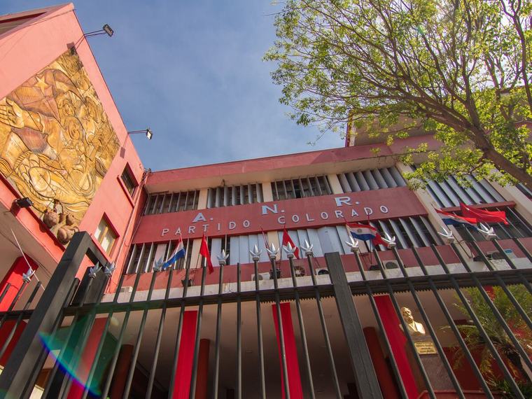 ANR proyecta el 70% de las intendencias tras el orden financiero del partido
