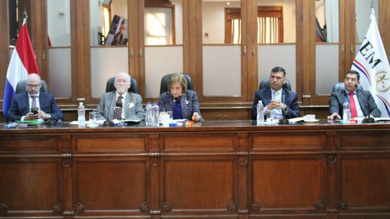 JEM definirá si investiga denuncia cajoneada en la Fiscalía sobre mafia de pagarés