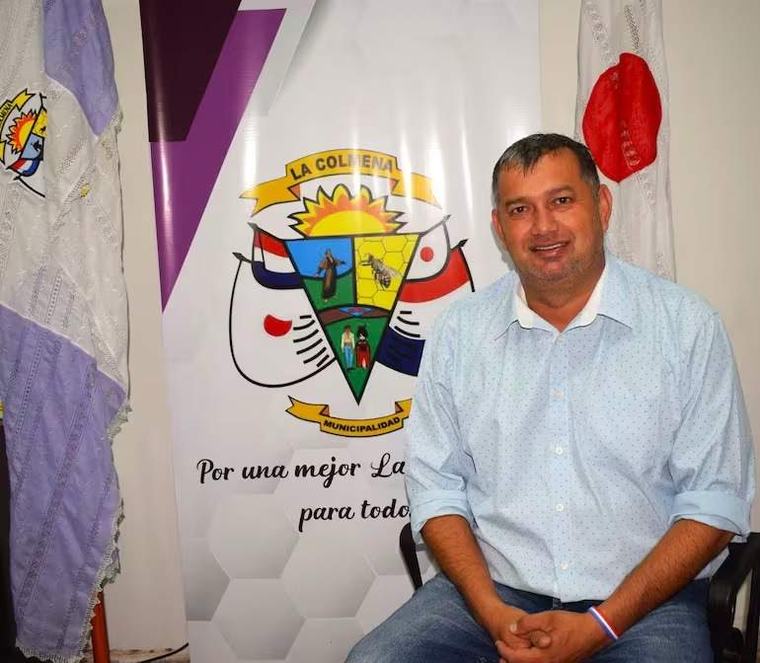 La Colmena: se va el intendente y deja a funcionarios sin cobrar sus salarios