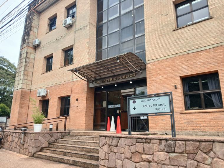 Por séptima vez suspenden audiencia preliminar de comisario acusado de abusar de su hija