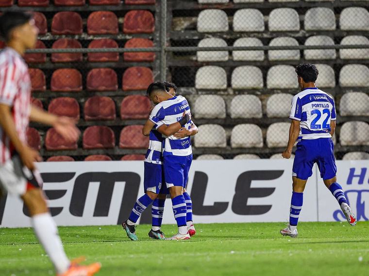 2 de Mayo está imparable y sigue liderando el Clausura