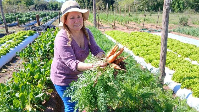 De una pequeña huerta creada durante la pandemia a un emprendimiento familiar