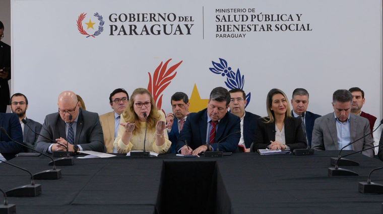 Gobierno ofrece nombramientos y equiparar salarios de médicos