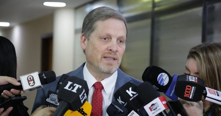 Informe de la CGR será clave para indagar casos de corrupción en IPS, afirma Chase