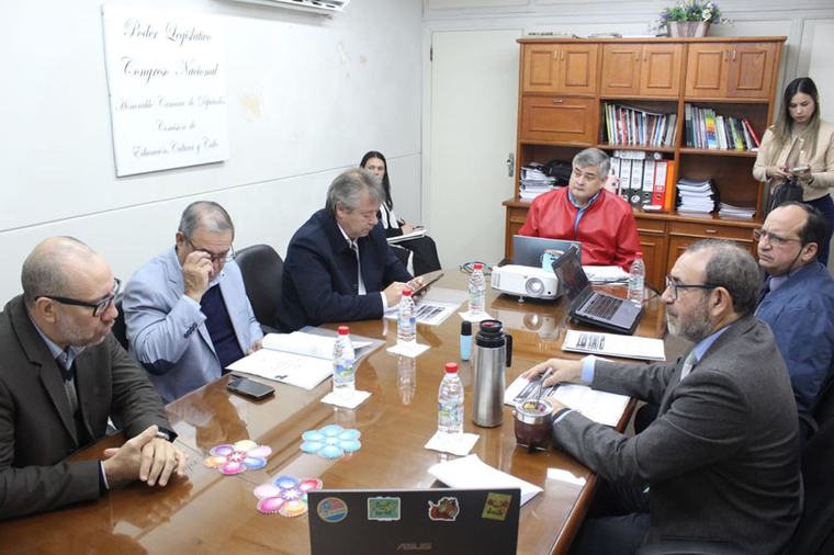 “Día Nacional de la Iglesia Evangélica” cuenta con dictamen favorable