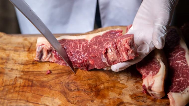 Minerva Foods va a la cabeza en faena bovina acaparando el 22% del total (y predominan los toros)