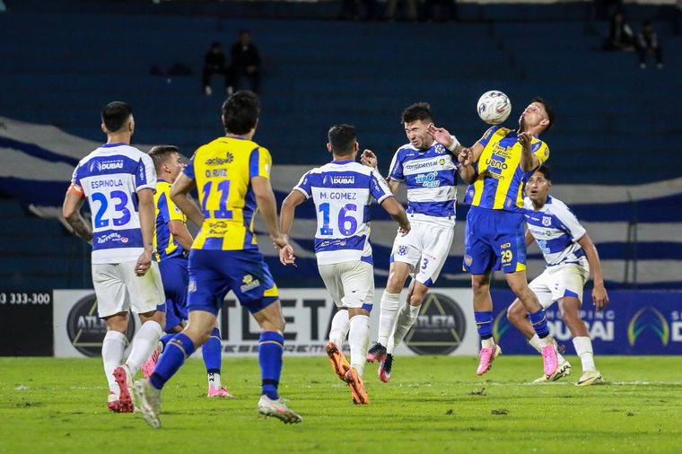 Agónico empate entre 2 de Mayo y Luqueño