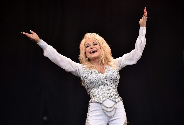 Murió Dolly Parton, la legendaria estrella de la música country